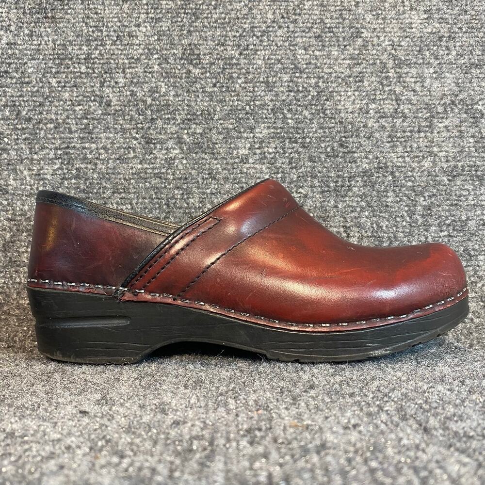 Dansko Womens Cabrio Cordovan Red Leather Slip On Work Clogs Shoes 38 US 7.5